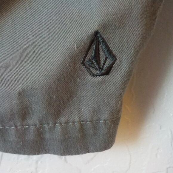 Volcom VMonty Shorts Green Flat Front Men 28 - Picture 7 of 9
